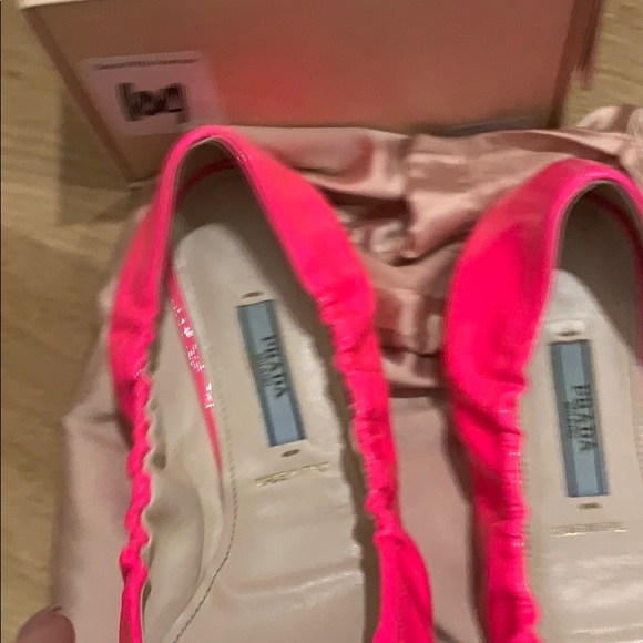 Prada hot pink patent leather ballet flats size 37 - Picture 6 of 8